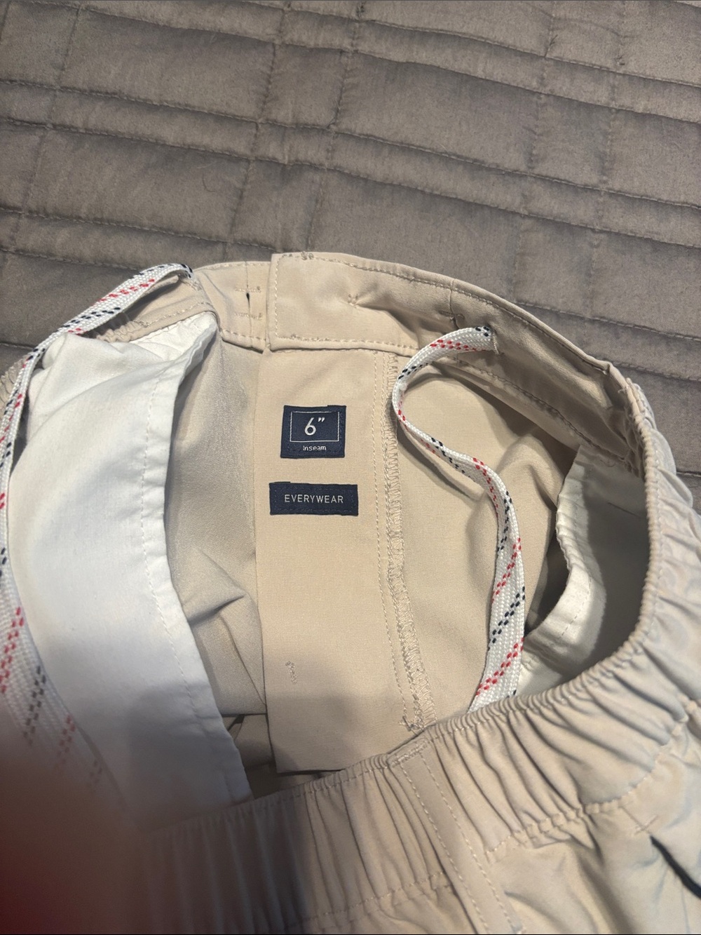 Chubbies large like new - Picture 5 of 5